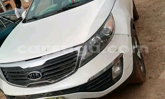 Acheter Occasion Voiture Kia Sportage Blanc à Ouagadougou, Burkina-Faso Acheter Occasion Voiture Kia Sportage Blanc à Ouagadougou, Burkina-Faso