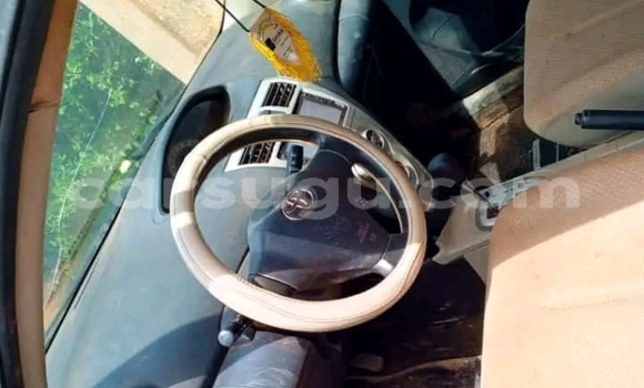 Acheter Occasion Voiture Toyota Belta Bleu à Ouagadougou, Burkina-Faso Acheter Occasion Voiture Toyota Belta Bleu à Ouagadougou, Burkina-Faso