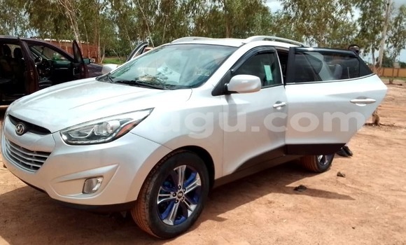 Medium with watermark hyundai tucson burkina faso bobo dioulasso 8421