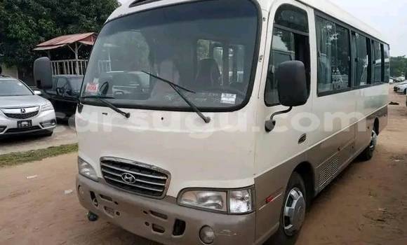 Acheter Occasion Voiture Hyundai Cargo Blanc à Ouagadougou, Burkina-Faso