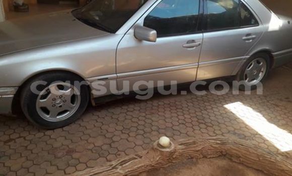 Acheter Occasion Voiture Mercedes‒Benz 250 Gris à Ouagadougou au Burkina-Faso Acheter Occasion Voiture Mercedes‒Benz 250 Gris à Ouagadougou au Burkina-Faso