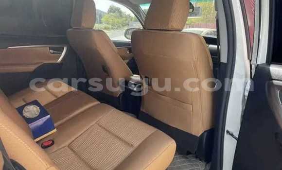 Acheter Occasion Voiture Toyota Fortuner Blanc à Ouagadougou, Burkina-Faso Acheter Occasion Voiture Toyota Fortuner Blanc à Ouagadougou, Burkina-Faso