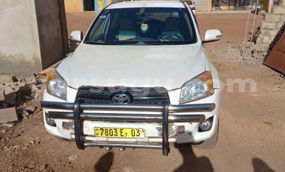Acheter Occasion Voiture Toyota RAV4 Blanc à Ouagadougou, Burkina-Faso Acheter Occasion Voiture Toyota RAV4 Blanc à Ouagadougou, Burkina-Faso