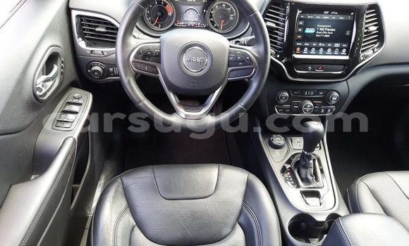 Acheter Import Voiture Jeep Cherokee Noir à Import - Dubai, Burkina-Faso Acheter Import Voiture Jeep Cherokee Noir à Import - Dubai, Burkina-Faso