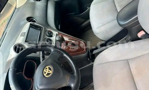 Acheter Occasion Voiture Toyota Matrix Bleu à Ouagadougou, Burkina-Faso