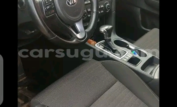 Acheter Occasion Voiture Kia Sportage Blanc à Ouagadougou, Burkina-Faso Acheter Occasion Voiture Kia Sportage Blanc à Ouagadougou, Burkina-Faso