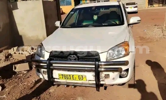 Acheter Occasion Voiture Toyota RAV4 Blanc à Ouagadougou, Burkina-Faso Acheter Occasion Voiture Toyota RAV4 Blanc à Ouagadougou, Burkina-Faso