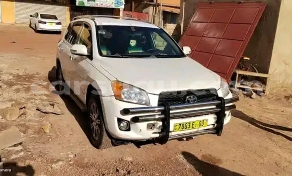 Acheter Occasion Voiture Toyota RAV4 Blanc à Ouagadougou, Burkina-Faso Acheter Occasion Voiture Toyota RAV4 Blanc à Ouagadougou, Burkina-Faso
