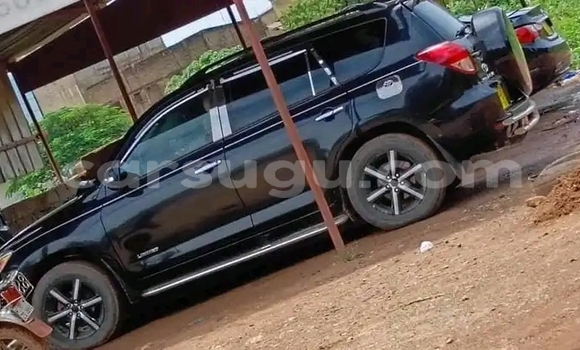 Acheter Occasion Voiture Toyota RAV4 Noir à Ouagadougou, Burkina-Faso Acheter Occasion Voiture Toyota RAV4 Noir à Ouagadougou, Burkina-Faso