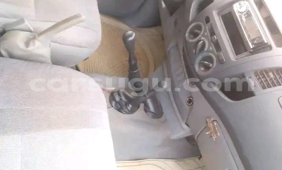 Acheter Occasion Voiture Toyota Hilux Blanc à Ouagadougou, Burkina-Faso Acheter Occasion Voiture Toyota Hilux Blanc à Ouagadougou, Burkina-Faso