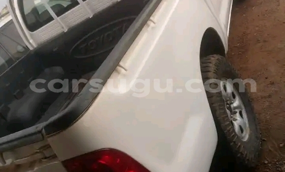 Acheter Occasion Voiture Toyota Hilux Blanc à Ouagadougou, Burkina-Faso Acheter Occasion Voiture Toyota Hilux Blanc à Ouagadougou, Burkina-Faso