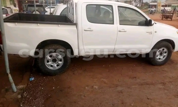 Acheter Occasion Voiture Toyota Hilux Blanc à Ouagadougou, Burkina-Faso Acheter Occasion Voiture Toyota Hilux Blanc à Ouagadougou, Burkina-Faso