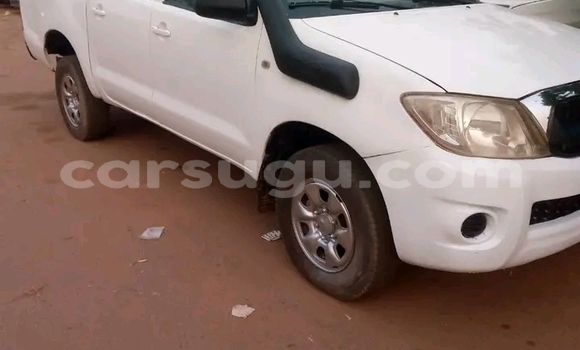 Acheter Occasion Voiture Toyota Hilux Blanc à Ouagadougou, Burkina-Faso Acheter Occasion Voiture Toyota Hilux Blanc à Ouagadougou, Burkina-Faso