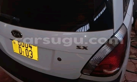 Acheter Occasion Voiture Kia Rio Blanc à Ouagadougou, Burkina-Faso Acheter Occasion Voiture Kia Rio Blanc à Ouagadougou, Burkina-Faso