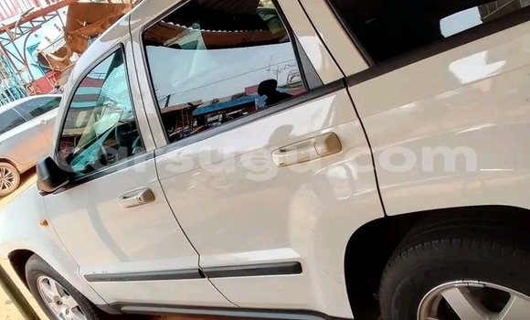 Acheter Occasion Voiture Jeep Liberty (Patriot) Blanc à Ouagadougou, Burkina-Faso Acheter Occasion Voiture Jeep Liberty (Patriot) Blanc à Ouagadougou, Burkina-Faso
