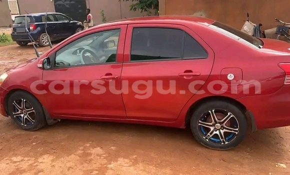 Acheter Occasion Voiture Toyota Yaris Rouge à Ouagadougou, Burkina-Faso Acheter Occasion Voiture Toyota Yaris Rouge à Ouagadougou, Burkina-Faso