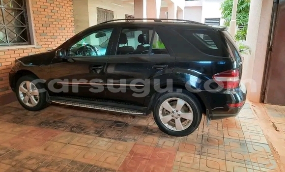 Acheter Occasion Voiture Mercedes-Benz ML–Class Noir à Ouagadougou, Burkina-Faso Acheter Occasion Voiture Mercedes-Benz ML–Class Noir à Ouagadougou, Burkina-Faso