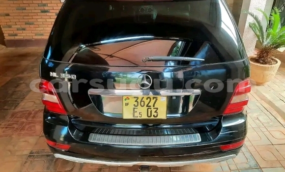 Acheter Occasion Voiture Mercedes-Benz ML–Class Noir à Ouagadougou, Burkina-Faso Acheter Occasion Voiture Mercedes-Benz ML–Class Noir à Ouagadougou, Burkina-Faso