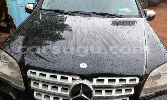 Acheter Occasion Voiture Mercedes-Benz ML–Class Noir à Ouagadougou, Burkina-Faso Acheter Occasion Voiture Mercedes-Benz ML–Class Noir à Ouagadougou, Burkina-Faso