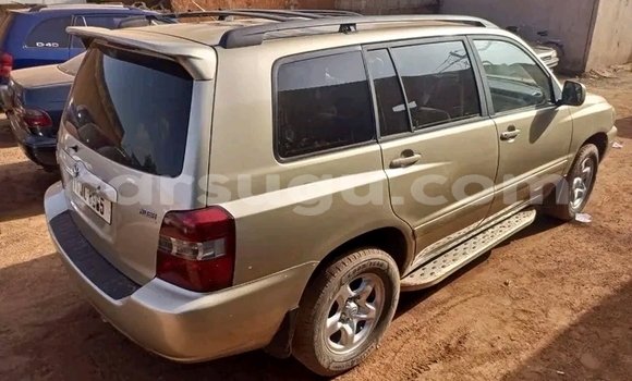 Acheter Occasion Voiture Toyota Highlander Beige à Ouagadougou, Burkina-Faso Acheter Occasion Voiture Toyota Highlander Beige à Ouagadougou, Burkina-Faso