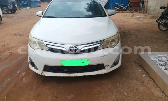 Acheter Occasion Voiture Toyota Camry Blanc à Ouagadougou, Burkina-Faso Acheter Occasion Voiture Toyota Camry Blanc à Ouagadougou, Burkina-Faso
