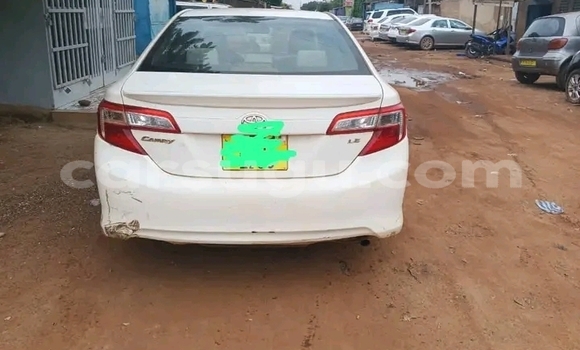 Acheter Occasion Voiture Toyota Camry Blanc à Ouagadougou, Burkina-Faso Acheter Occasion Voiture Toyota Camry Blanc à Ouagadougou, Burkina-Faso