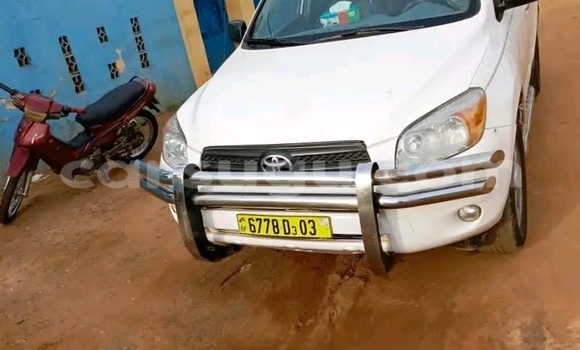 Acheter Occasion Voiture Toyota RAV4 Blanc à Ouagadougou, Burkina-Faso Acheter Occasion Voiture Toyota RAV4 Blanc à Ouagadougou, Burkina-Faso