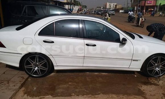 Acheter Occasion Voiture Mercedes-Benz C–Class Blanc à Ouagadougou, Burkina-Faso Acheter Occasion Voiture Mercedes-Benz C–Class Blanc à Ouagadougou, Burkina-Faso