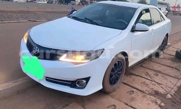 Acheter Occasion Voiture Toyota Camry Blanc à Ouagadougou, Burkina-Faso Acheter Occasion Voiture Toyota Camry Blanc à Ouagadougou, Burkina-Faso