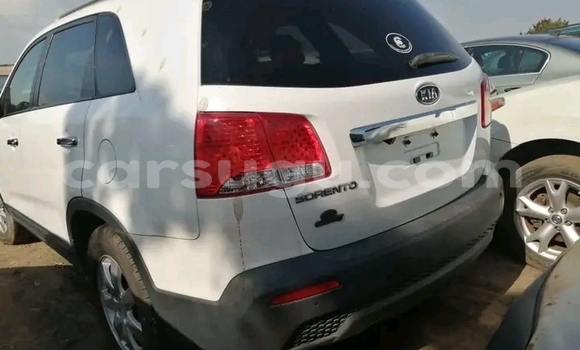 Acheter Occasion Voiture Kia Sorento Blanc à Ouagadougou, Burkina-Faso Acheter Occasion Voiture Kia Sorento Blanc à Ouagadougou, Burkina-Faso