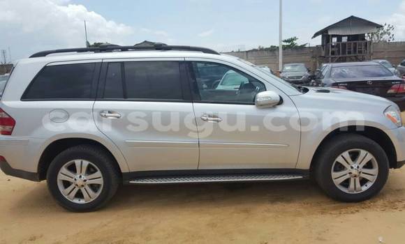 Acheter Occasion Voiture Mercedes-Benz GL–Class Gris à Ouagadougou, Burkina-Faso Acheter Occasion Voiture Mercedes-Benz GL–Class Gris à Ouagadougou, Burkina-Faso