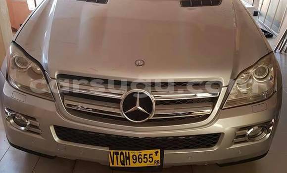 Acheter Occasion Voiture Mercedes-Benz GL–Class Gris à Ouagadougou, Burkina-Faso Acheter Occasion Voiture Mercedes-Benz GL–Class Gris à Ouagadougou, Burkina-Faso