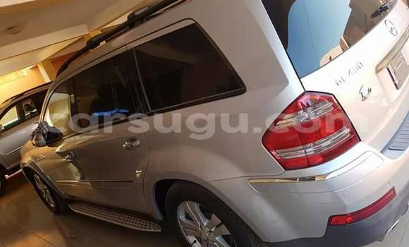 Acheter Occasion Voiture Mercedes-Benz GL–Class Gris à Ouagadougou, Burkina-Faso Acheter Occasion Voiture Mercedes-Benz GL–Class Gris à Ouagadougou, Burkina-Faso