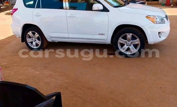 Acheter Occasion Voiture Toyota RAV4 Blanc à Ouagadougou, Burkina-Faso Acheter Occasion Voiture Toyota RAV4 Blanc à Ouagadougou, Burkina-Faso