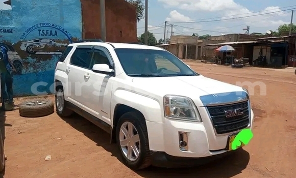 Acheter Occasion Voiture GMC Acadia Blanc à Ouagadougou, Burkina-Faso Acheter Occasion Voiture GMC Acadia Blanc à Ouagadougou, Burkina-Faso