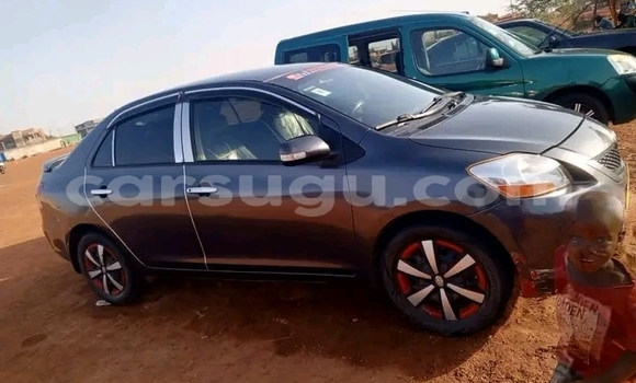 Acheter Occasion Voiture Toyota Yaris Bleu à Ouagadougou, Burkina-Faso Acheter Occasion Voiture Toyota Yaris Bleu à Ouagadougou, Burkina-Faso