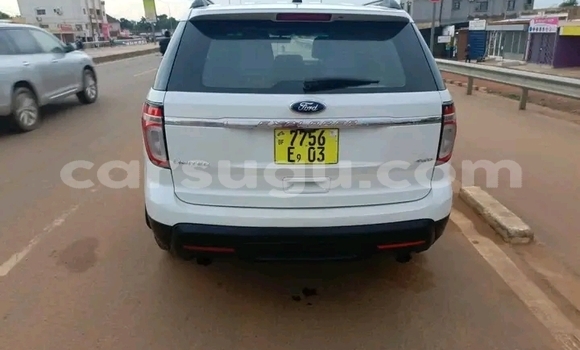 Acheter Occasion Voiture Ford Explorer Blanc à Ouagadougou, Burkina-Faso Acheter Occasion Voiture Ford Explorer Blanc à Ouagadougou, Burkina-Faso