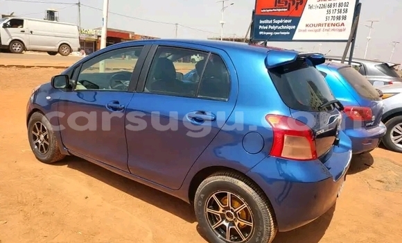 Acheter Occasion Voiture Toyota Yaris Bleu à Ouagadougou, Burkina-Faso Acheter Occasion Voiture Toyota Yaris Bleu à Ouagadougou, Burkina-Faso