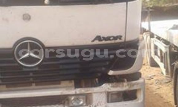 Acheter Occasion Utilitaire Mercedes‒Benz Axor Blanc à Ouagadougou au Burkina-Faso Acheter Occasion Utilitaire Mercedes‒Benz Axor Blanc à Ouagadougou au Burkina-Faso
