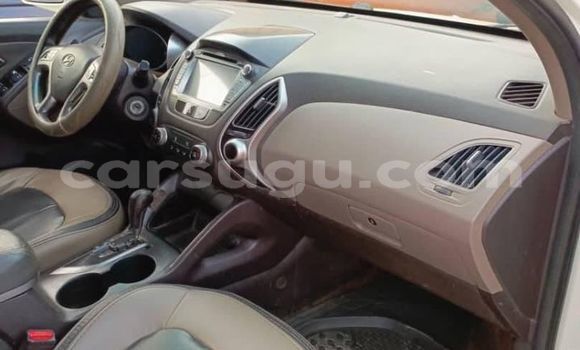 Acheter Occasion Voiture Hyundai Tucson Blanc à Ouagadougou, Burkina-Faso Acheter Occasion Voiture Hyundai Tucson Blanc à Ouagadougou, Burkina-Faso
