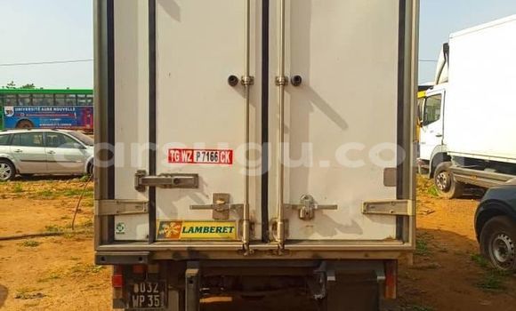 Acheter Occasion Utilitaire Citroen C5 Aircross Blanc à Ouagadougou, Burkina-Faso Acheter Occasion Utilitaire Citroen C5 Aircross Blanc à Ouagadougou, Burkina-Faso