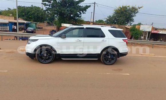 Acheter Occasion Voiture Ford Escape Blanc à Ouagadougou, Burkina-Faso Acheter Occasion Voiture Ford Escape Blanc à Ouagadougou, Burkina-Faso
