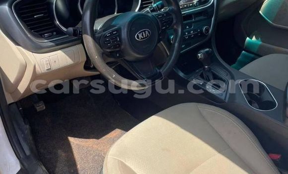 Acheter Occasion Voiture Kia Optima Blanc à Ouagadougou, Burkina-Faso Acheter Occasion Voiture Kia Optima Blanc à Ouagadougou, Burkina-Faso