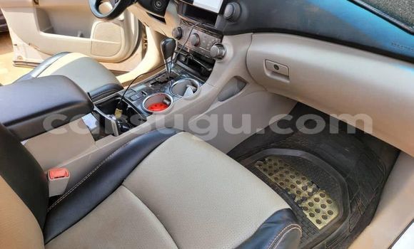 Acheter Occasion Voiture Toyota Highlander Autre à Ouagadougou, Burkina-Faso Acheter Occasion Voiture Toyota Highlander Autre à Ouagadougou, Burkina-Faso