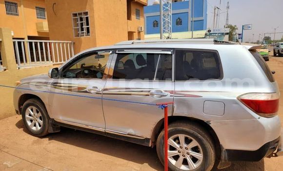 Acheter Occasion Voiture Toyota Highlander Autre à Ouagadougou, Burkina-Faso Acheter Occasion Voiture Toyota Highlander Autre à Ouagadougou, Burkina-Faso