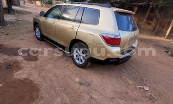 Acheter Occasion Voiture Toyota Highlander Autre à Ouagadougou, Burkina-Faso Acheter Occasion Voiture Toyota Highlander Autre à Ouagadougou, Burkina-Faso