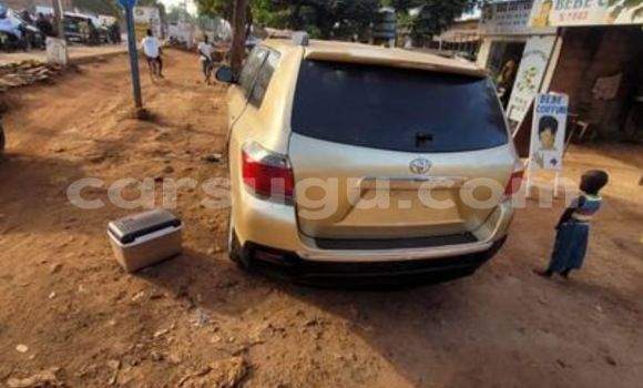 Acheter Occasion Voiture Toyota Highlander Autre à Ouagadougou, Burkina-Faso Acheter Occasion Voiture Toyota Highlander Autre à Ouagadougou, Burkina-Faso