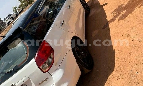 Acheter Occasion Voiture Toyota Matrix Blanc à Ouagadougou, Burkina-Faso Acheter Occasion Voiture Toyota Matrix Blanc à Ouagadougou, Burkina-Faso