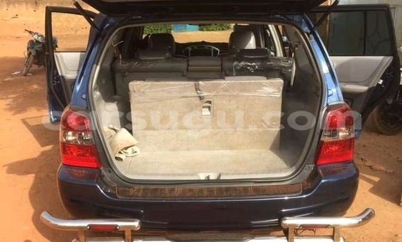 Acheter Occasion Voiture Toyota Highlander Bleu à Ouagadougou, Burkina-Faso Acheter Occasion Voiture Toyota Highlander Bleu à Ouagadougou, Burkina-Faso