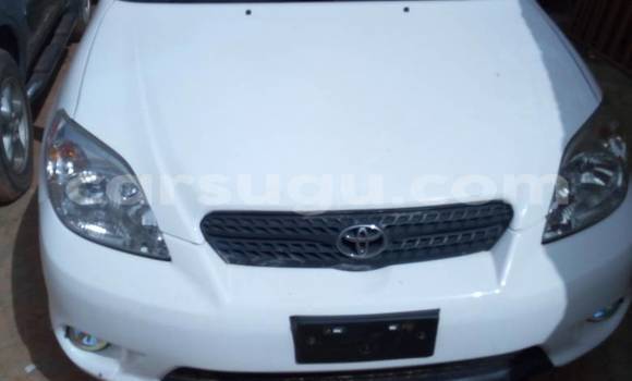 Acheter Occasion Voiture Toyota Matrix Blanc à Ouagadougou au Burkina-Faso Acheter Occasion Voiture Toyota Matrix Blanc à Ouagadougou au Burkina-Faso